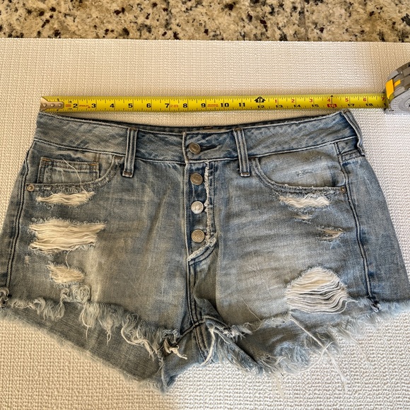Abercrombie and Fitch Boyfriend Button Fly Cut Off Jean Shorts - Picture 9 of 12